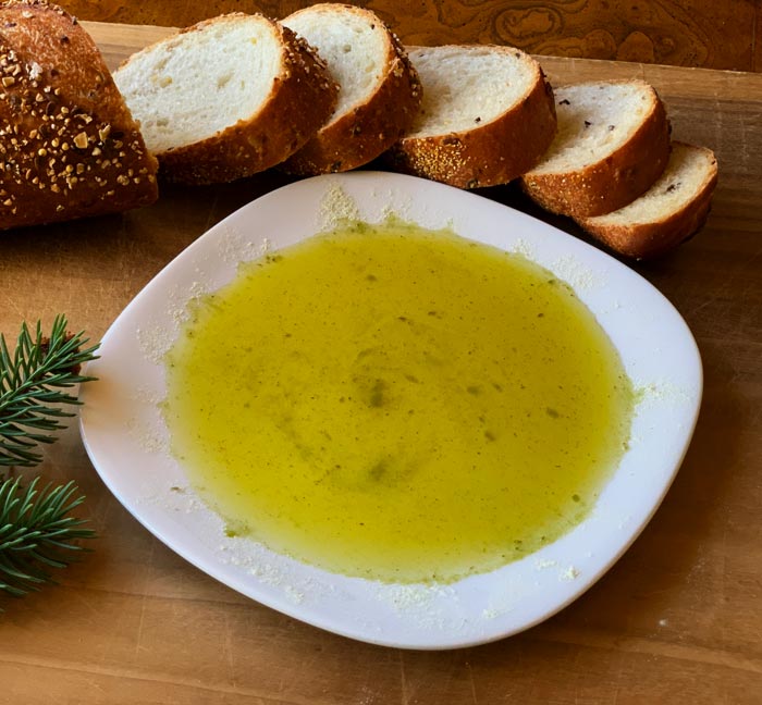 Christmas tree oil sprinkled with Christmas tree salt served as a bread dip.