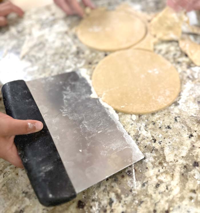 Removing pie dough