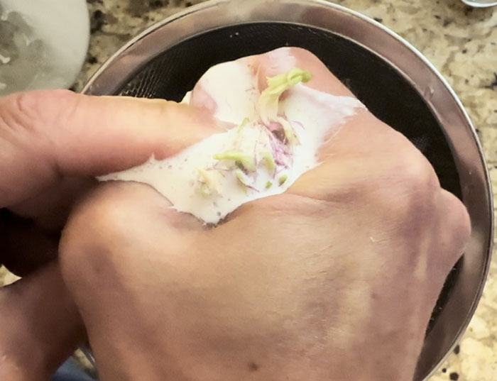 Squeeze all that tasty goodness out of the flowers! 