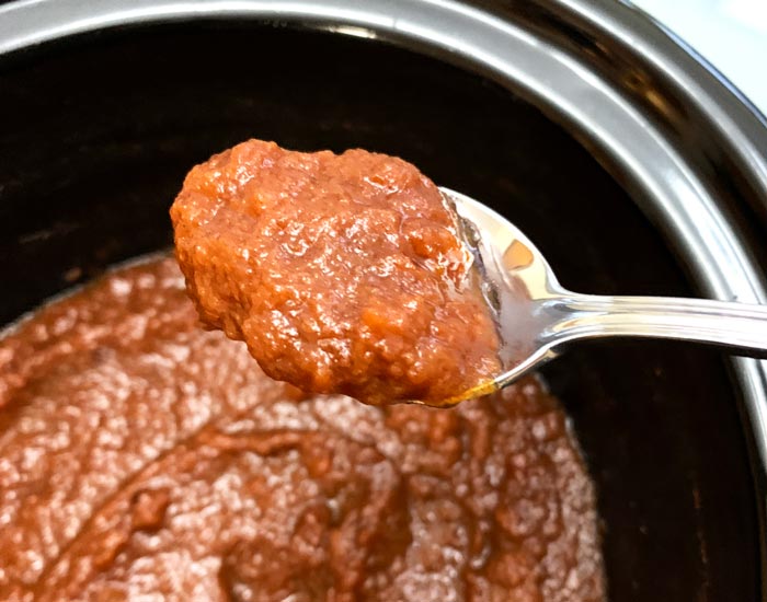 There's a LOT of flavor in a spoonful of this persimmon butter!