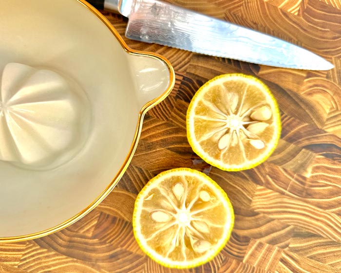 Yes, most yuzu fruit has a lot of large seeds inside. Unlike many other citrus varieties, most yuzu seeds will grow true to the parent plant.